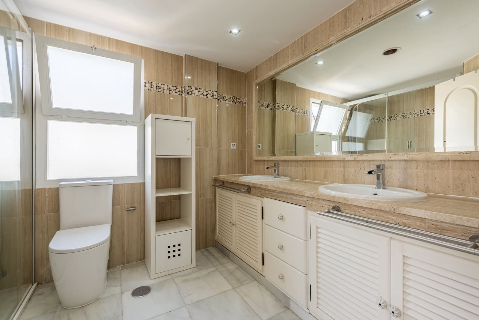 3 sovrum Hus till salu i Marbella med pool garage - 1 350 000 € (Ref: 10186759)
