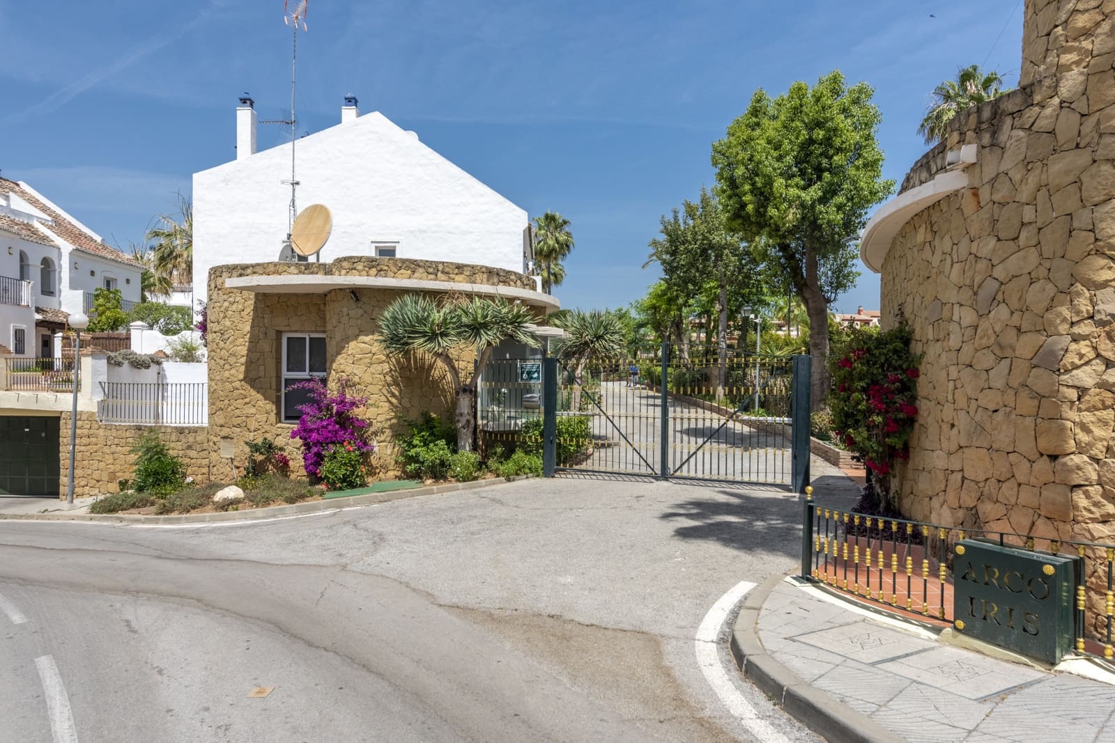 3 sovrum Hus till salu i Marbella med pool garage - 1 350 000 € (Ref: 10186759)