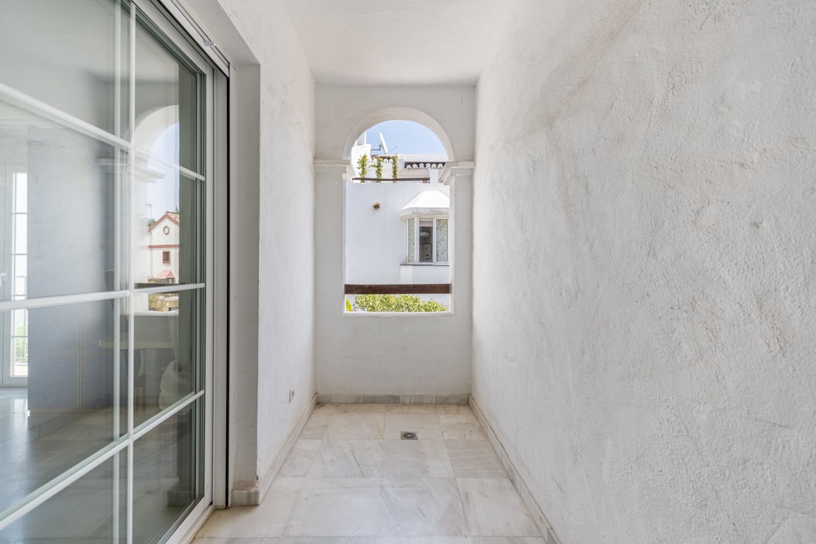 3 sovrum Hus till salu i Marbella med pool garage - 1 350 000 € (Ref: 10186759)