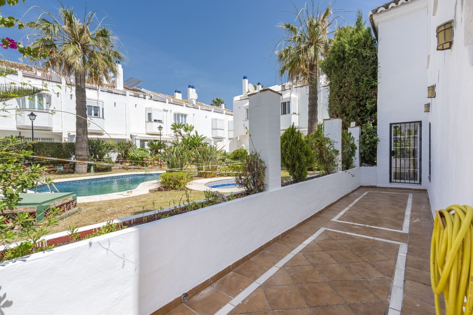3 sovrum Hus till salu i Marbella med pool garage - 1 350 000 € (Ref: 10186759)
