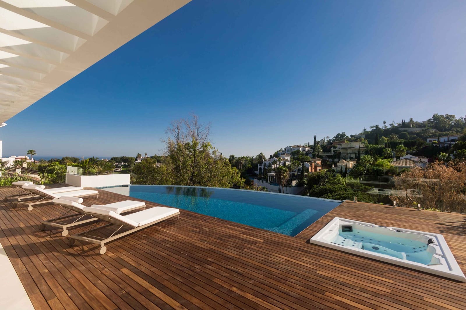 Chalet de 5 habitaciones en La Quinta en venta con piscina garaje - 4.950.000 € (Ref: 4693816)