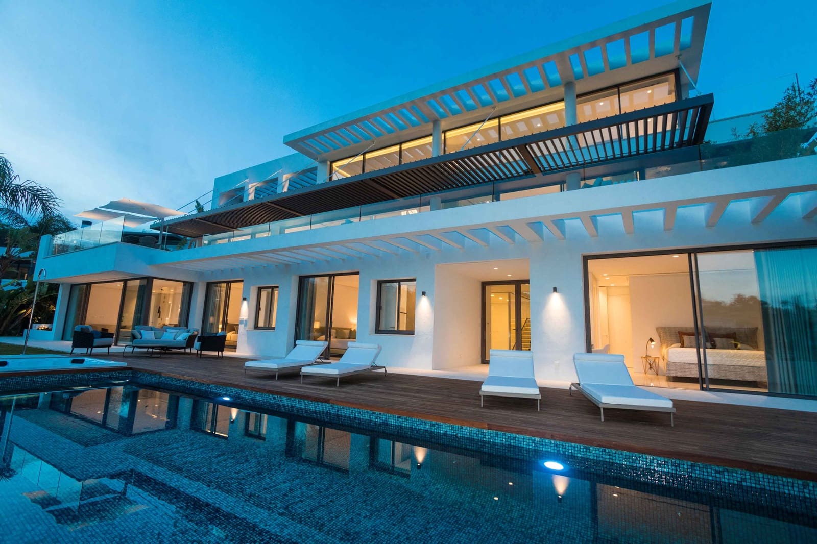 Chalet de 5 habitaciones en La Quinta en venta con piscina garaje - 4.950.000 € (Ref: 4693816)