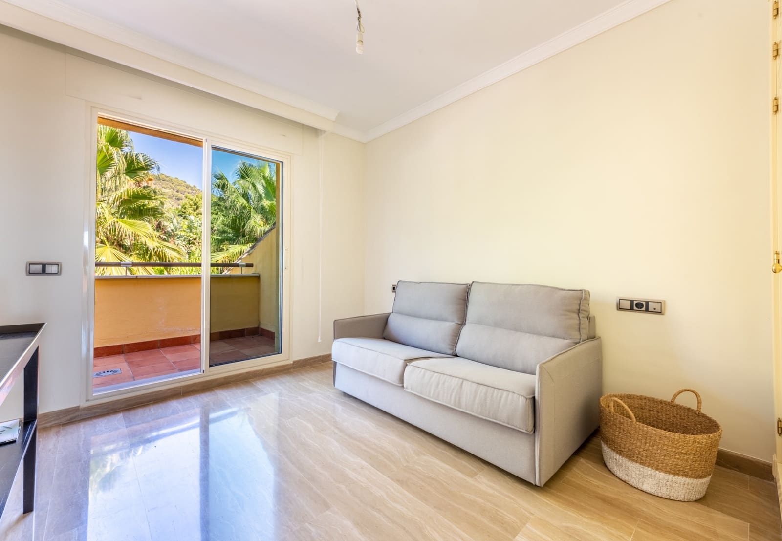 3 soverom Penthouse til salgs i Marbella med svømmebasseng garasje - € 1 250 000 (Ref: 4694004)