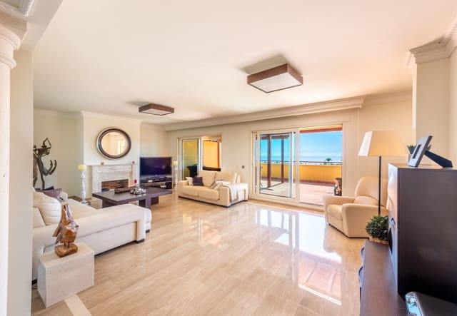 3 soverom Penthouse til salgs i Marbella med svømmebasseng garasje - € 1 250 000 (Ref: 4694004)