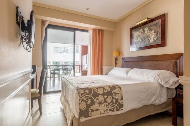 3 Zimmer Apartment zu verkaufen in Marbella mit Pool Garage - 1.795.000 € (Ref: 4694118)