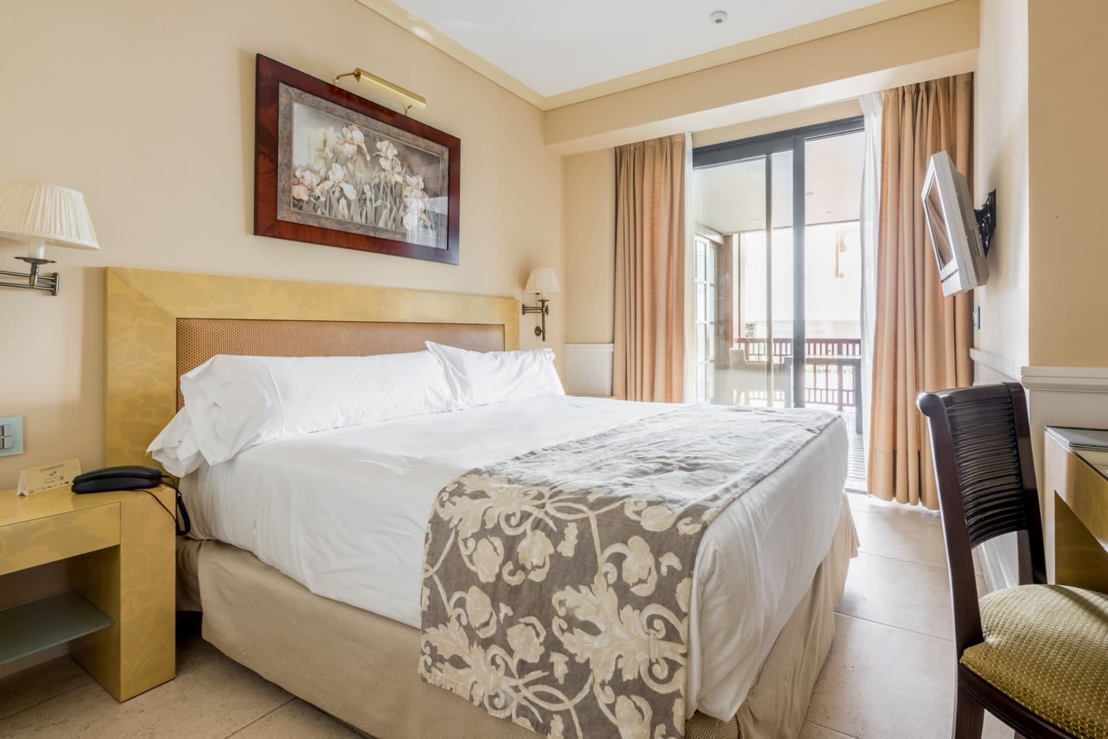 3 bedroom Apartment for sale in Marbella with pool garage - € 1,795,000 (Ref: 4694118)