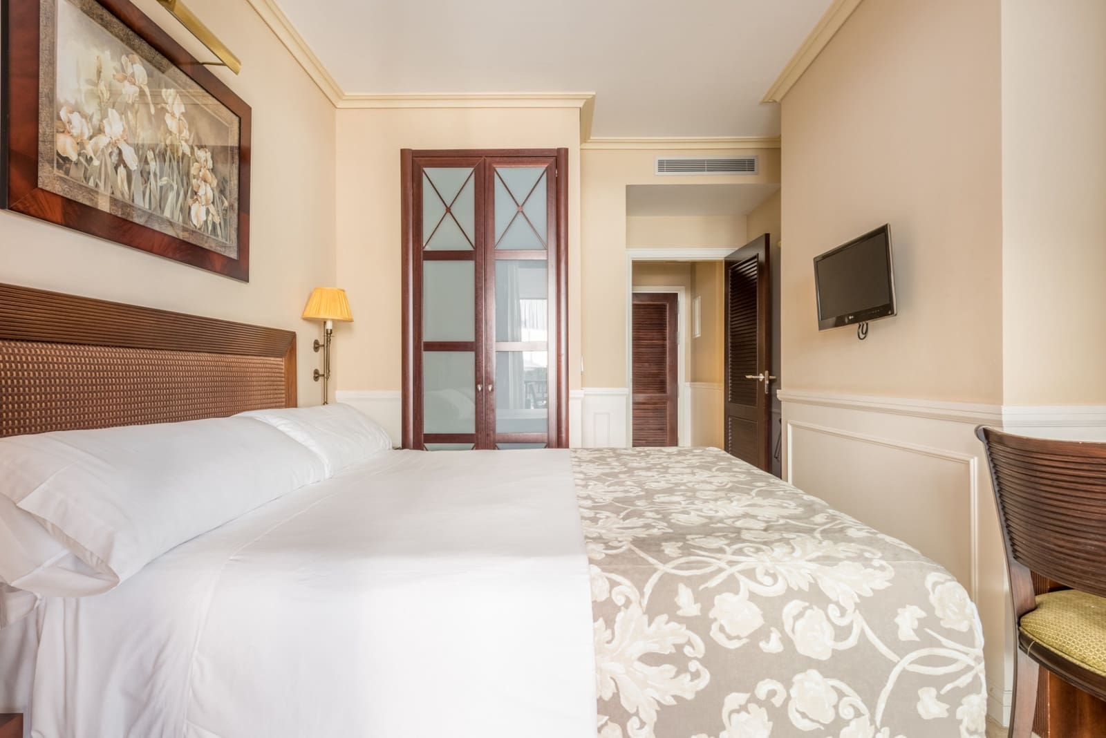 3 bedroom Apartment for sale in Marbella with pool garage - € 1,795,000 (Ref: 4694118)