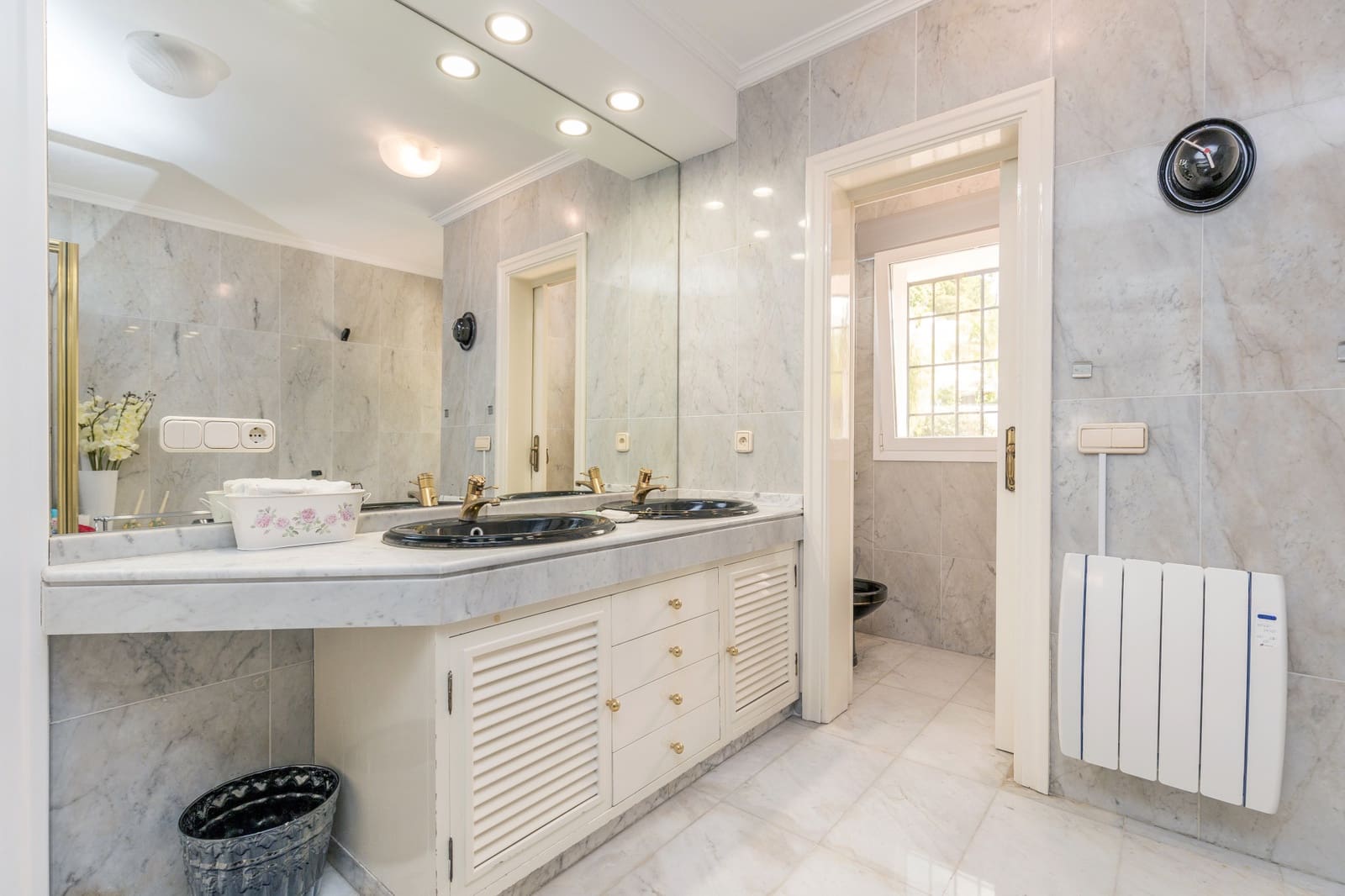 7 Zimmer Villa zu verkaufen in Marbella mit Pool Garage - 2.890.000 € (Ref: 4694162)