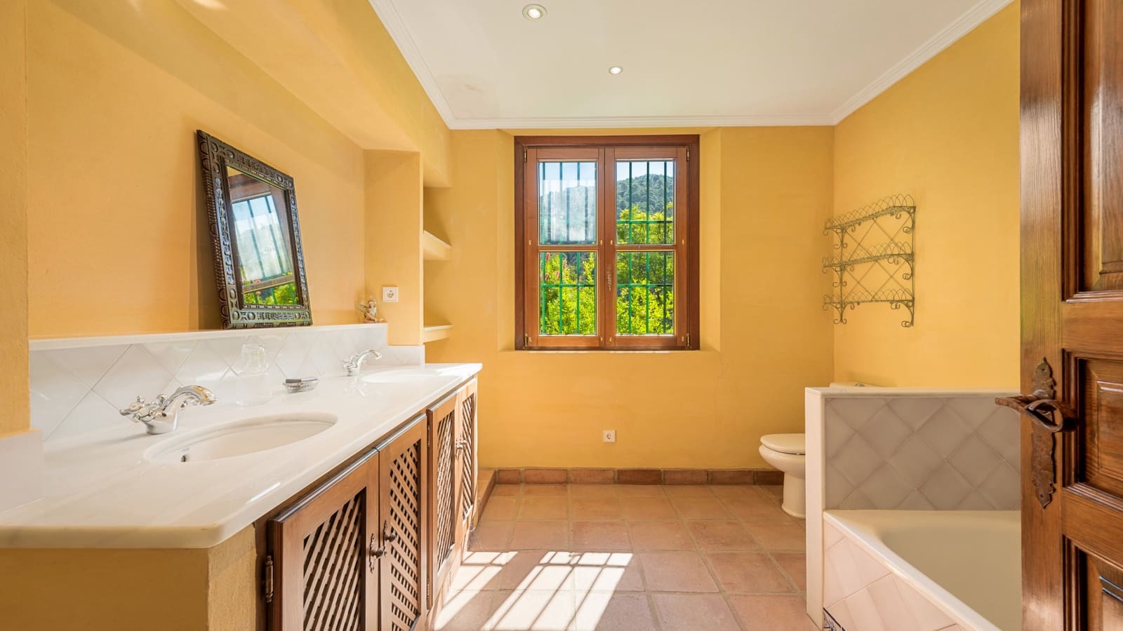 10 quarto Moradia para venda em El Velerin com piscina garagem - 7 500 000 € (Ref: 4694251)