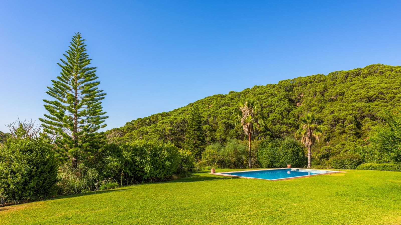 10 quarto Moradia para venda em El Velerin com piscina garagem - 7 500 000 € (Ref: 4694251)