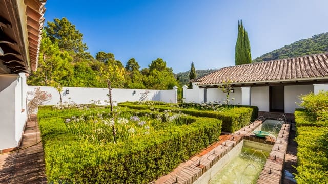 10 chambre Villa/Maison à vendre à El Velerín, Estepona avec piscine garage - 7 500 000 € (Ref: 4694251)