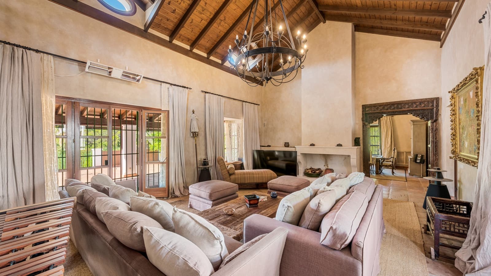 10 quarto Moradia para venda em El Velerin com piscina garagem - 7 500 000 € (Ref: 4694251)