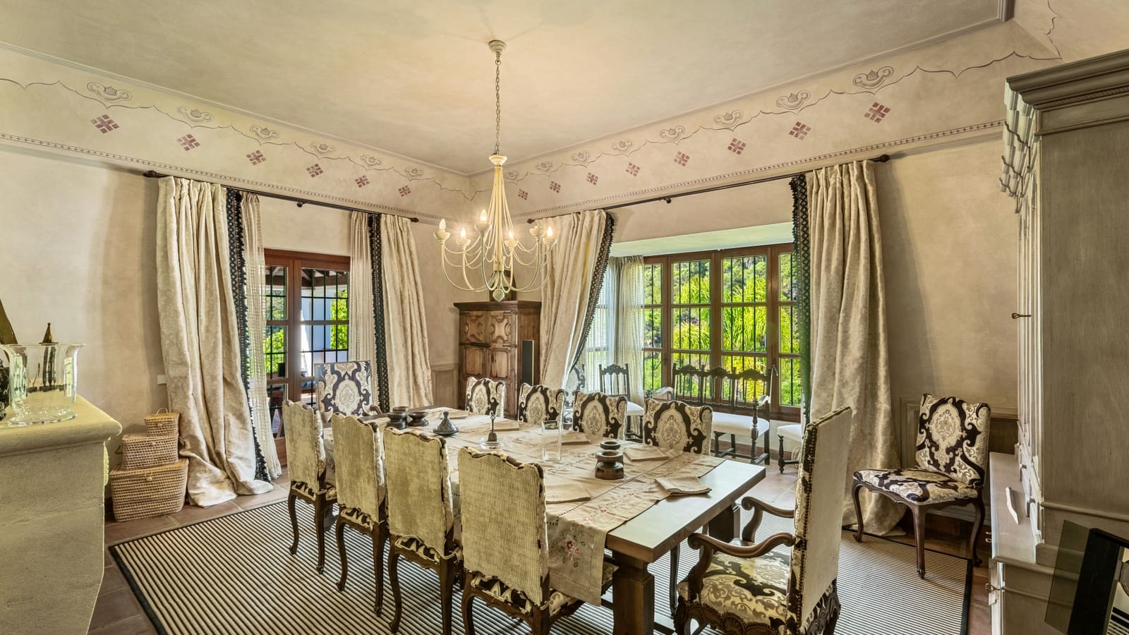 10 quarto Moradia para venda em El Velerin com piscina garagem - 7 500 000 € (Ref: 4694251)