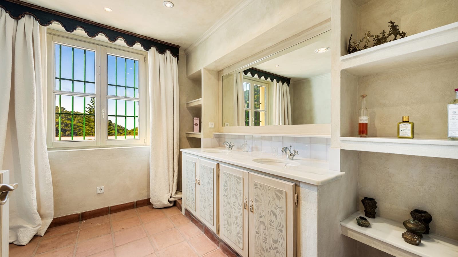 10 quarto Moradia para venda em El Velerin com piscina garagem - 7 500 000 € (Ref: 4694251)