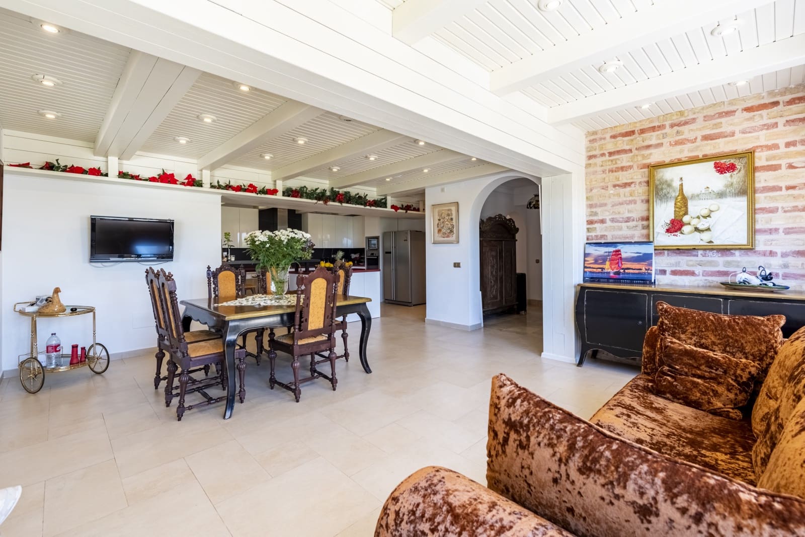 5 bedroom Villa for sale in Benahavis with pool garage - € 1,900,000 (Ref: 4694469)