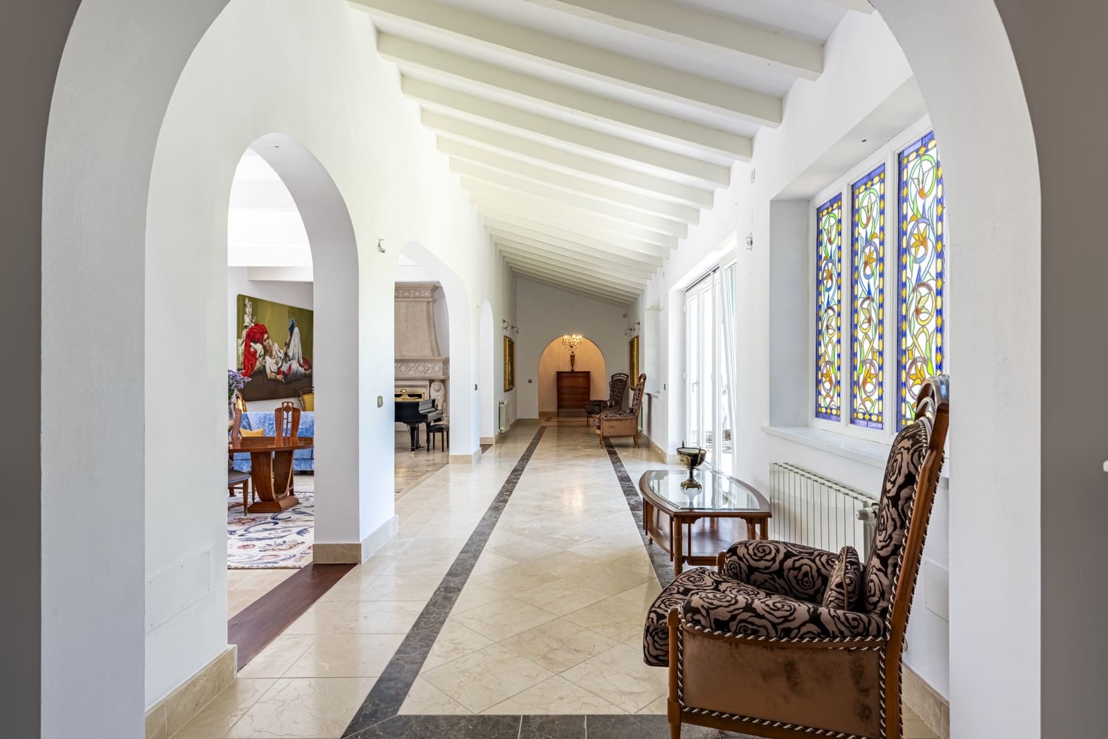 5 bedroom Villa for sale in Benahavis with pool garage - € 1,900,000 (Ref: 4694469)