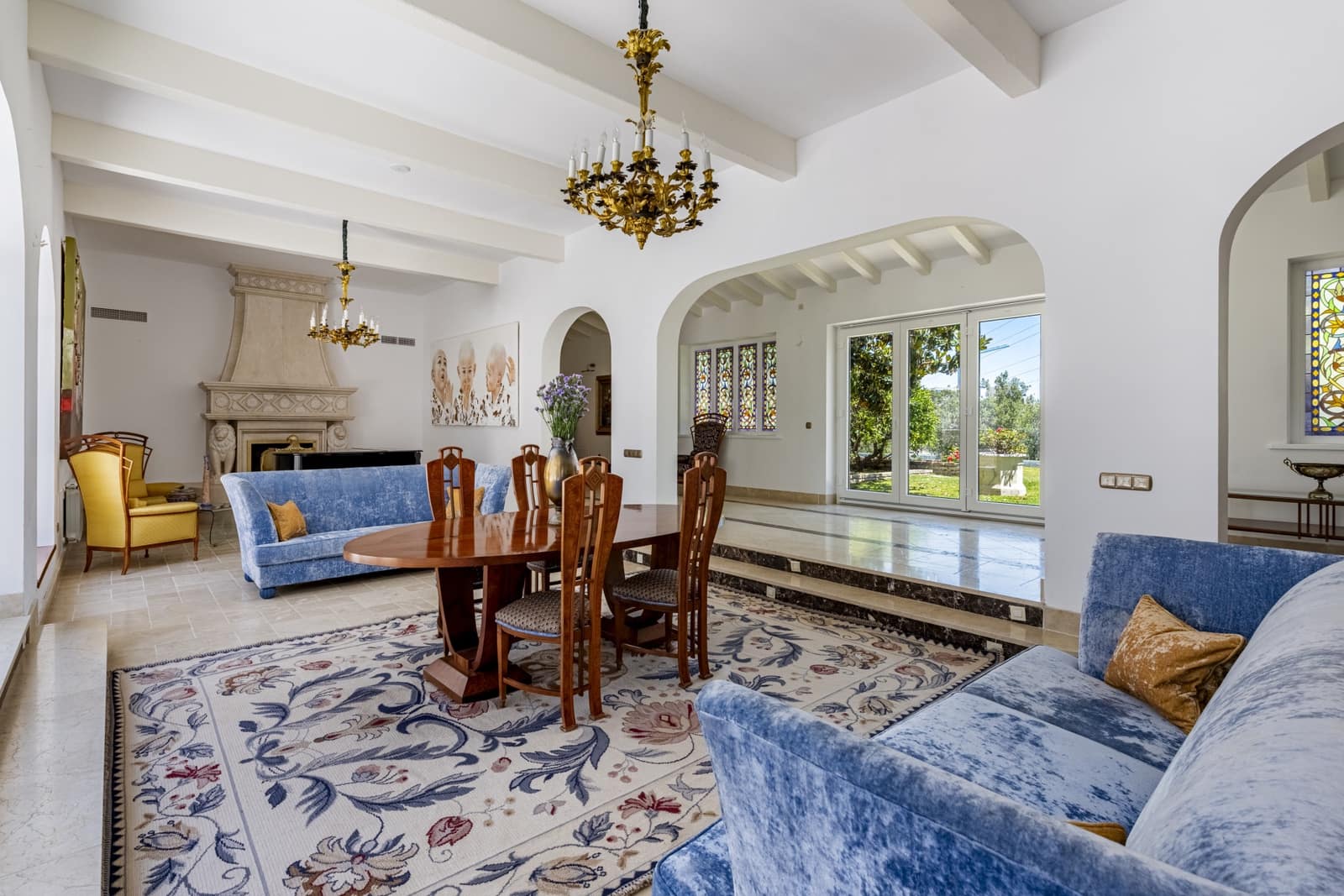5 bedroom Villa for sale in Benahavis with pool garage - € 1,900,000 (Ref: 4694469)