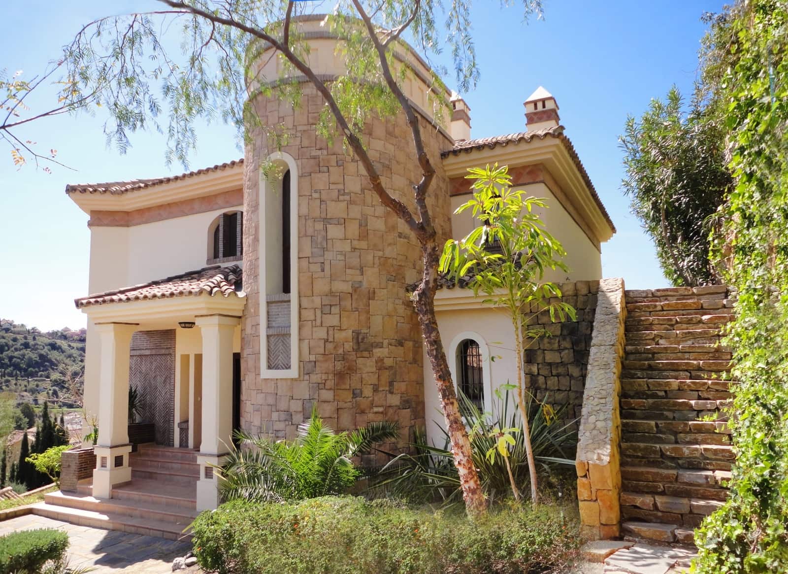 5 slaapkamer Villa te koop in Los Arqueros met zwembad garage - € 2.725.000 (Ref: 4694680)