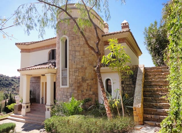 5 bedroom Villa for sale in Los Arqueros, Benahavís with pool garage - € 2,725,000 (Ref: 4694680)