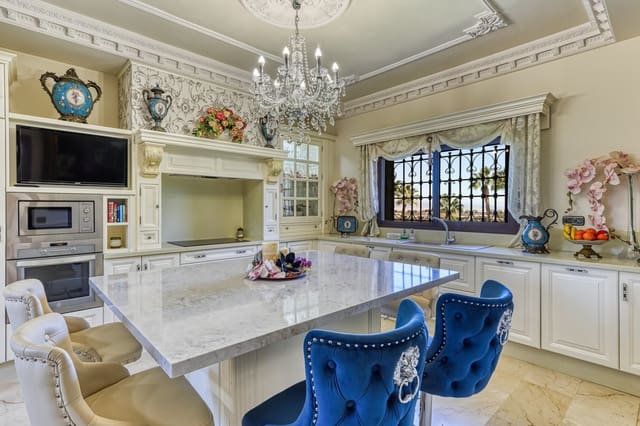 8 sypialnia Willa na sprzedaż w Alhaurín de la Torre z basenem garażem - 1 900 000 € (Ref: 4694684)