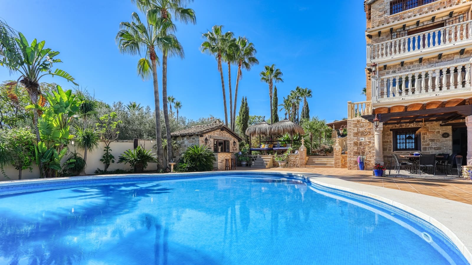 8 soveværelse Villa til salg i Alhaurin de la Torre med swimmingpool garage - € 1.900.000 (Ref: 4694684)