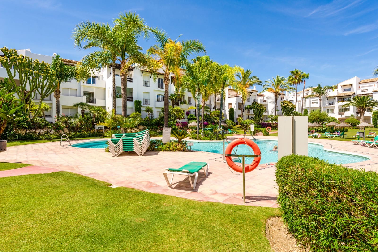 3 chambre Appartement à vendre à Estepona avec piscine garage - 1 500 000 € (Ref: 4694689)