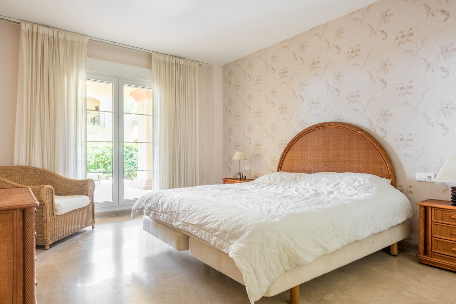 3 sovrum Lägenhet till salu i Marbella med pool garage - 900 000 € (Ref: 4694772)