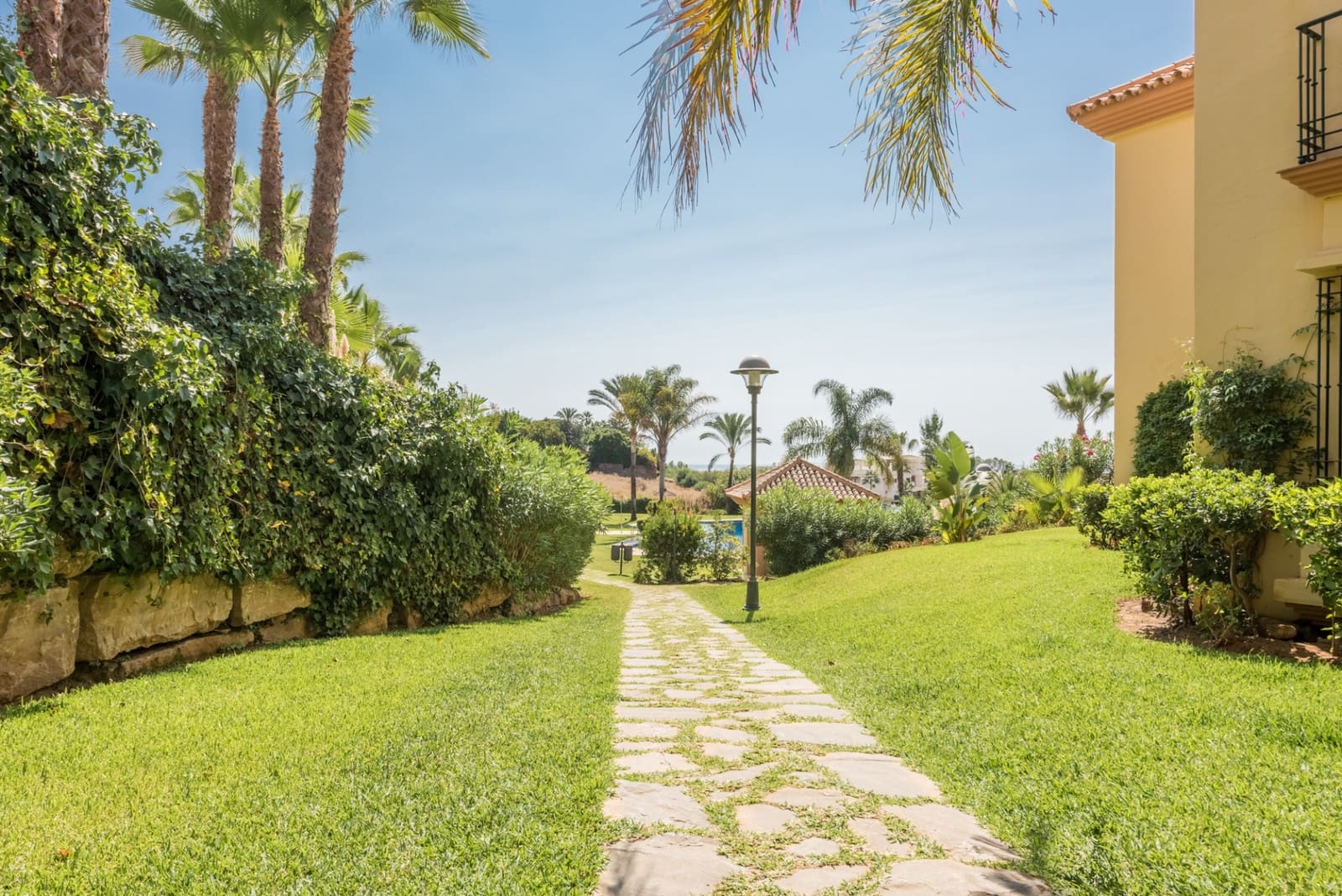 3 sovrum Lägenhet till salu i Marbella med pool garage - 900 000 € (Ref: 4694772)