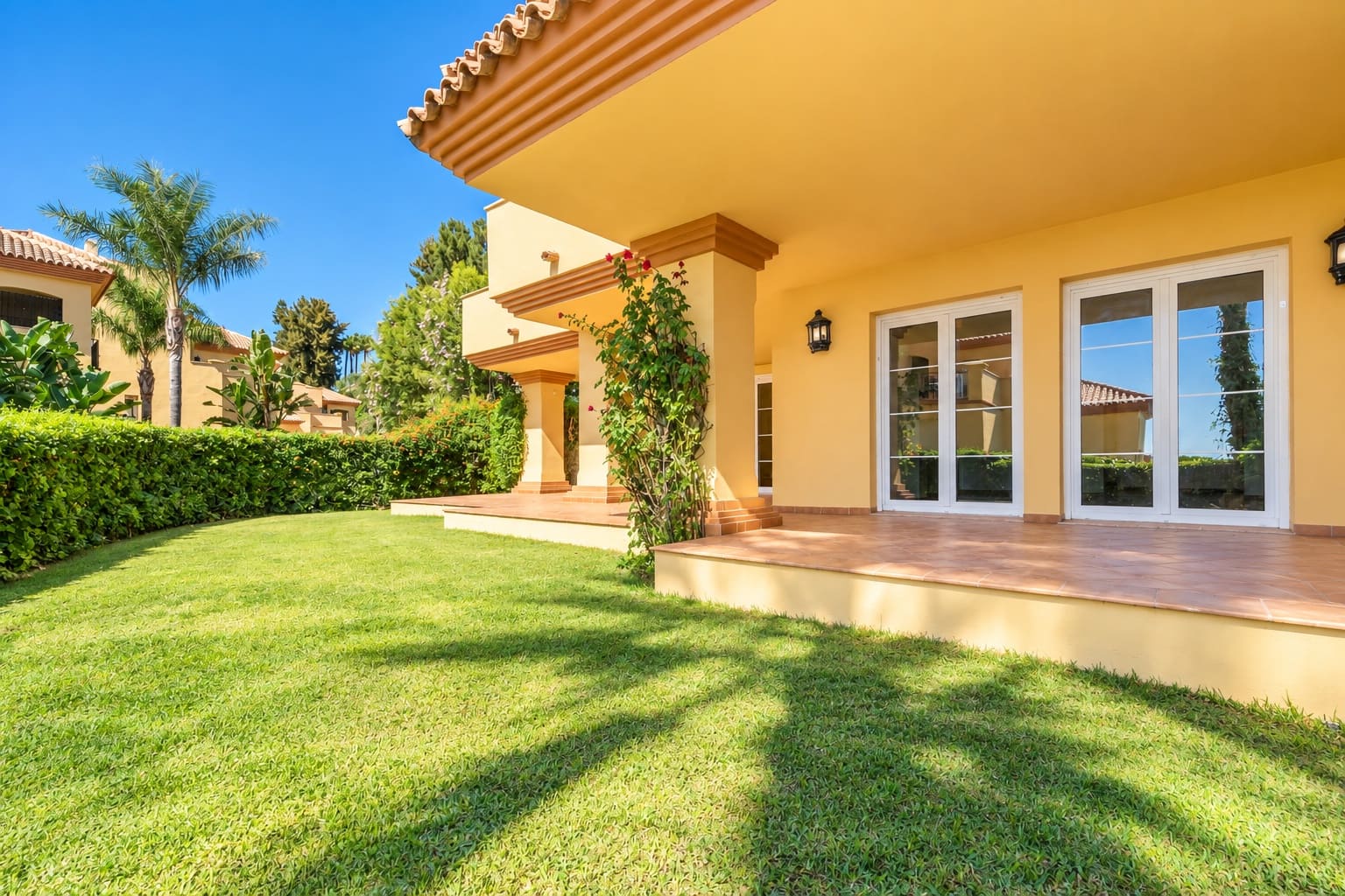 Apartamento de 3 habitaciones en Marbella en venta con piscina garaje - 900.000 € (Ref: 4694772)