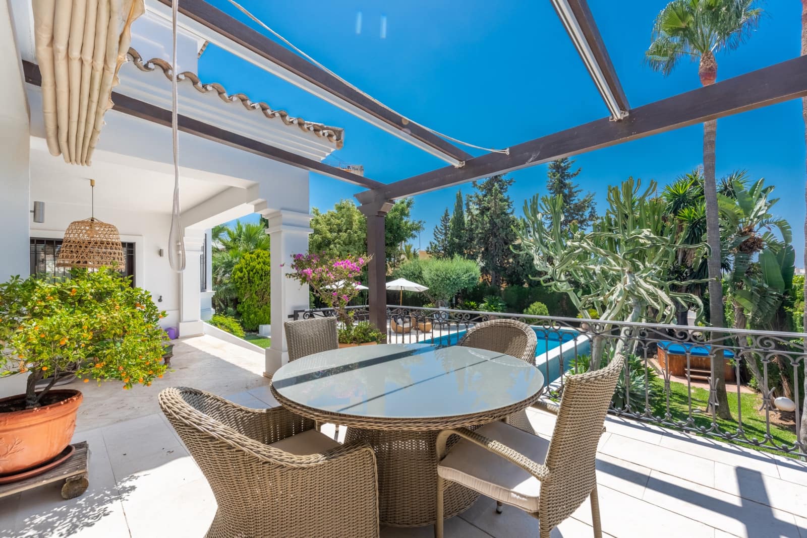 6 Zimmer Villa zu verkaufen in Nueva Andalucia mit Pool Garage - 3.500.000 € (Ref: 4729740)