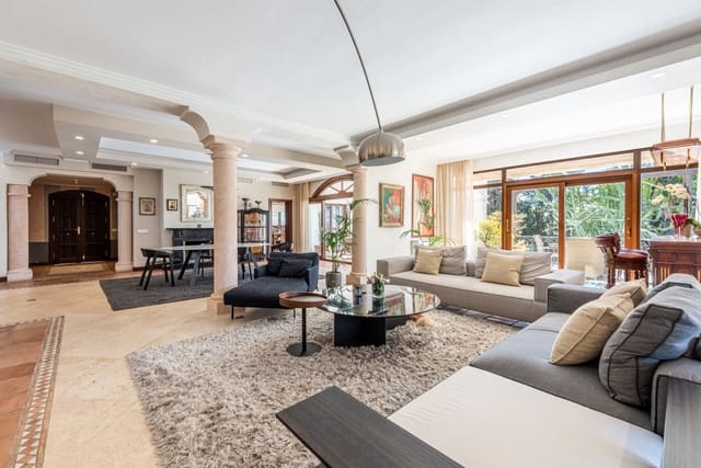 Chalet de 6 habitaciones en Nueva Andalucia, Marbella en venta con piscina garaje - 3.500.000 € (Ref: 4729740)