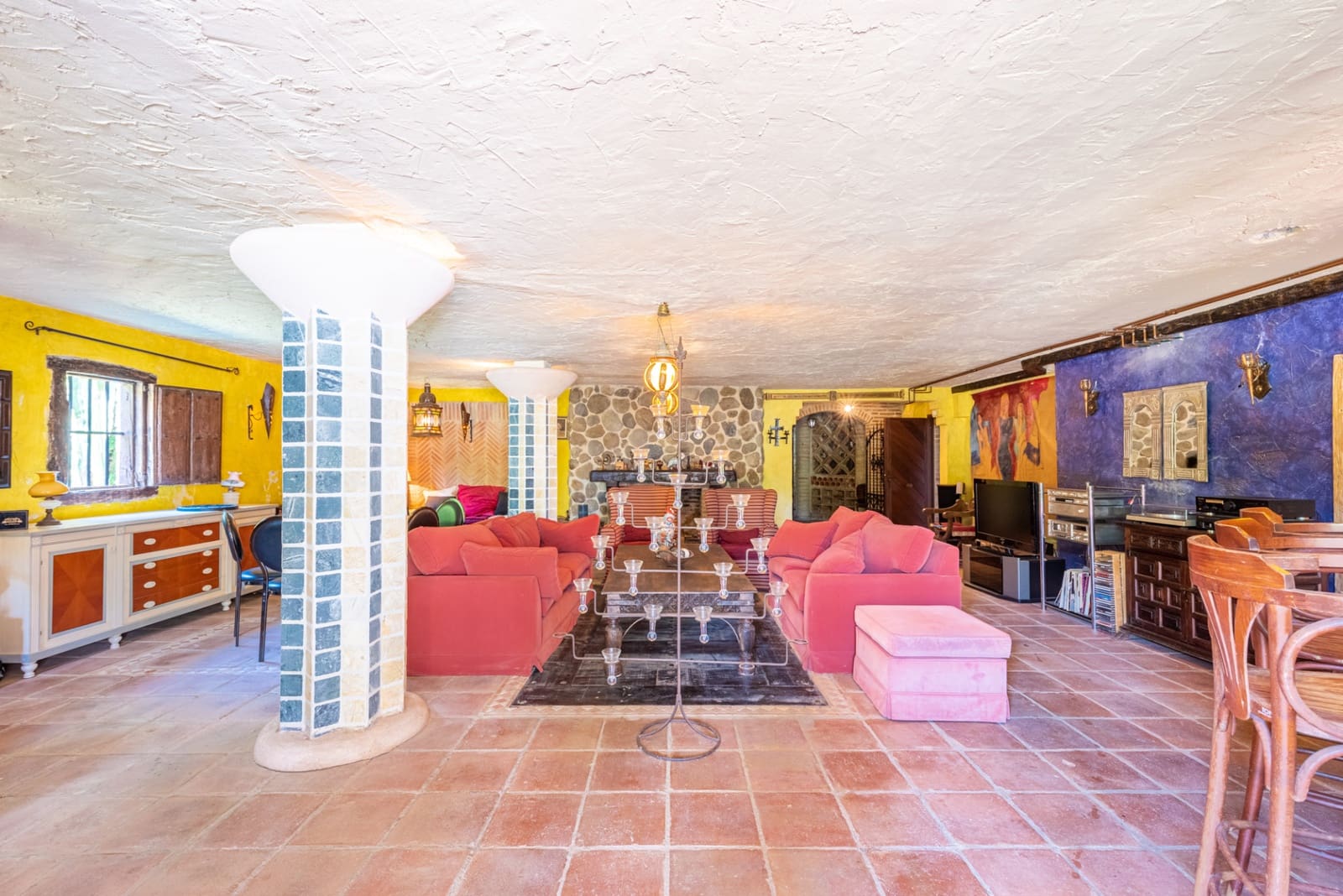 6 bedroom Villa for sale in Nueva Andalucia with pool garage - € 3,500,000 (Ref: 4729740)