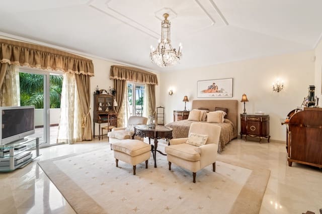 6 sypialnia Willa na sprzedaż w Guadalmina Baja, Marbella z basenem garażem - 4 200 000 € (Ref: 4801187)