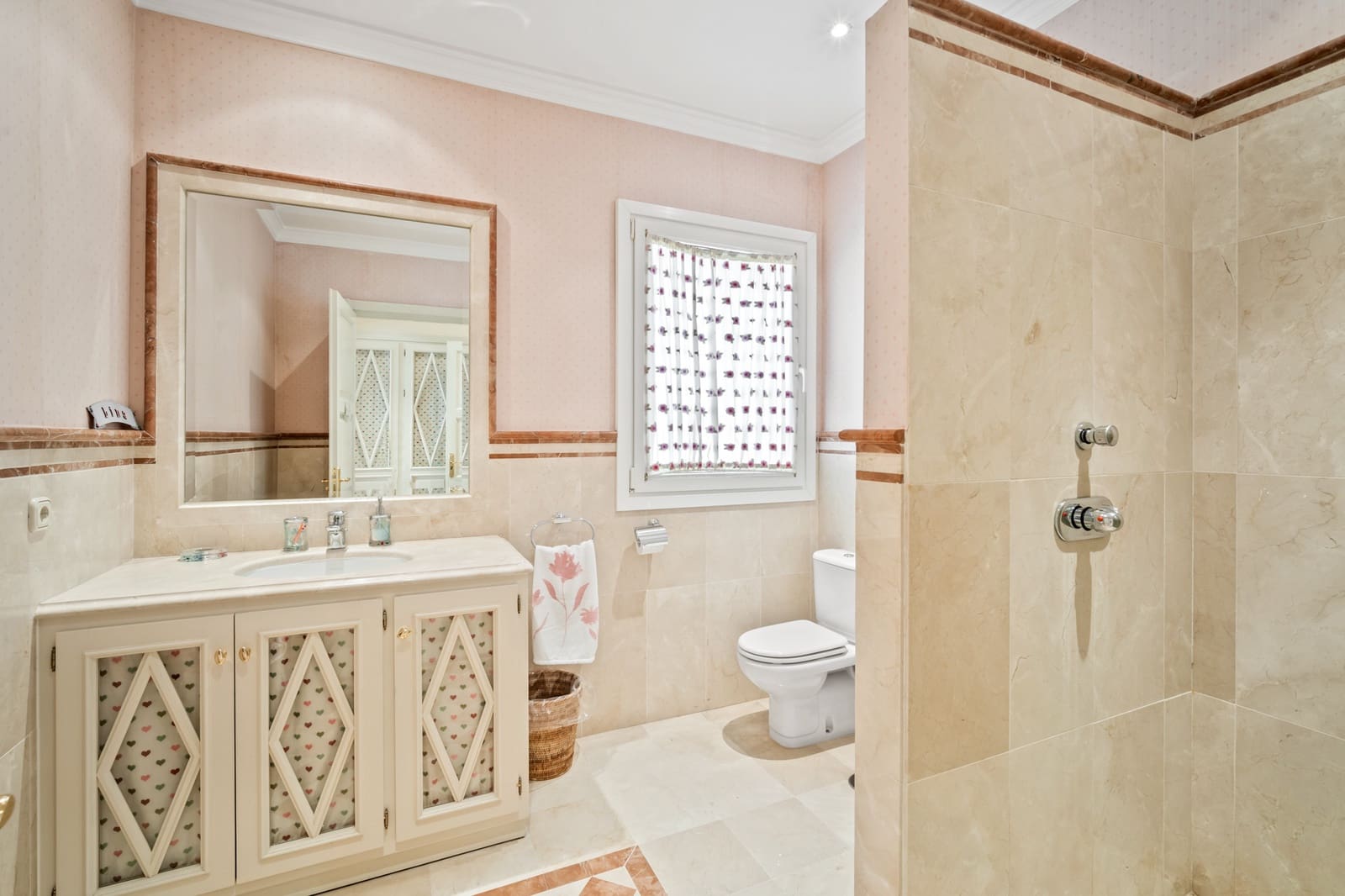 6 sypialnia Willa na sprzedaż w Guadalmina z basenem garażem - 4 200 000 € (Ref: 4801187)