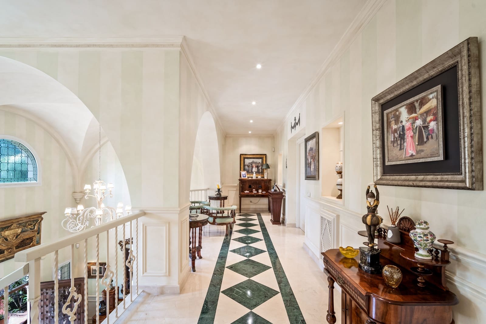 6 sypialnia Willa na sprzedaż w Guadalmina z basenem garażem - 4 200 000 € (Ref: 4801187)