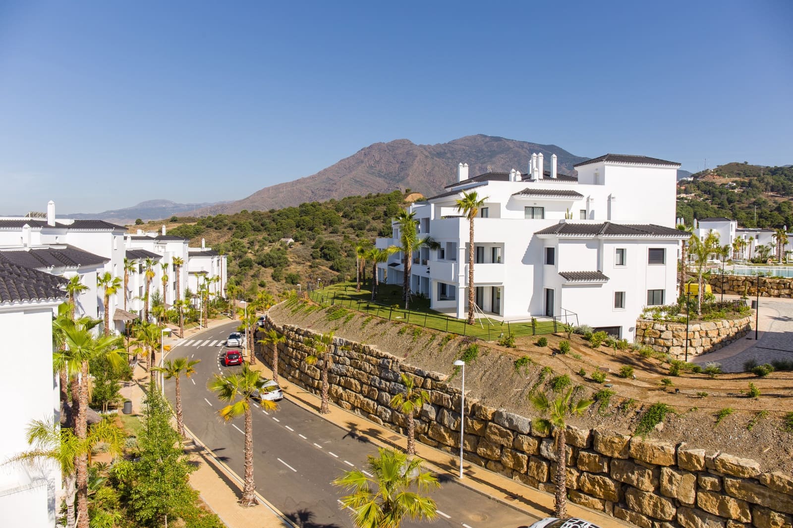 3 bedroom Apartment for sale in Estepona with pool garage - € 847,000 (Ref: 4881797)