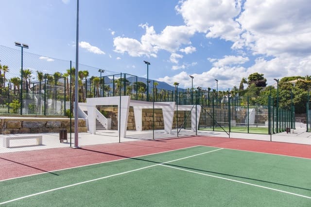3 soverom Leilighet til salgs i Estepona med svømmebasseng garasje - € 847 000 (Ref: 4881797)