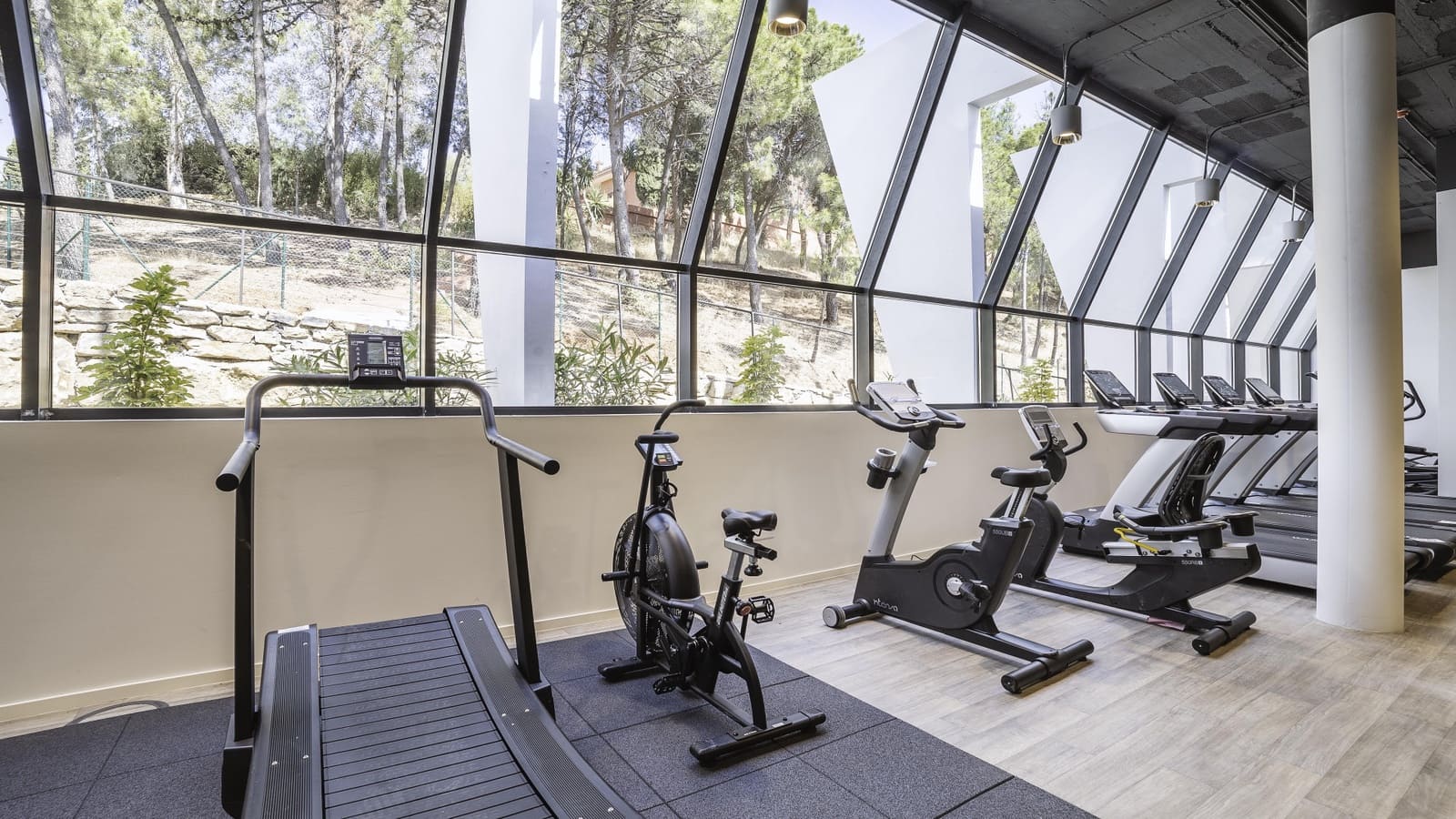 3 bedroom Apartment for sale in Estepona with pool garage - € 847,000 (Ref: 4881797)