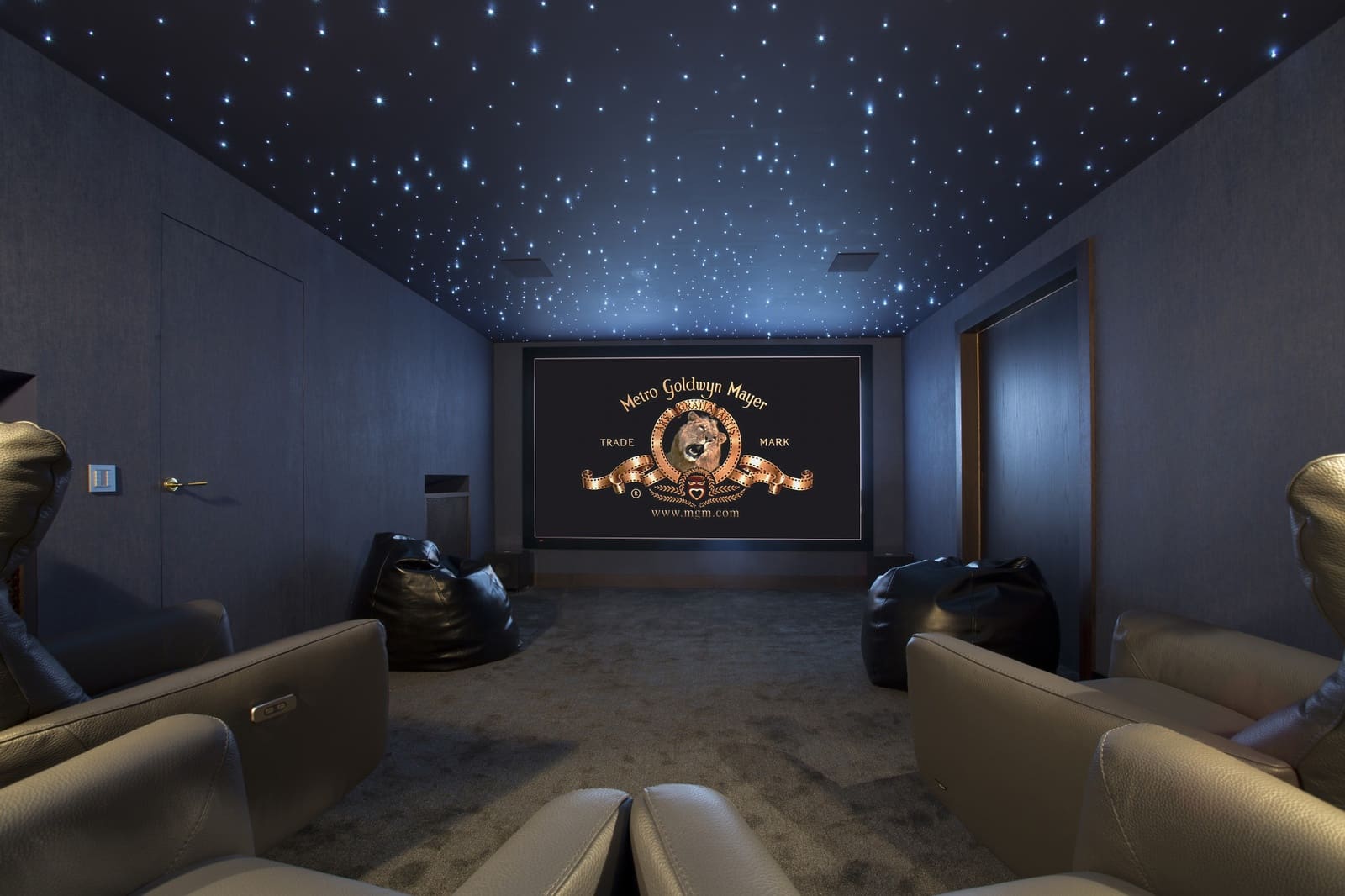 7 bedroom Villa for sale in Benahavis with pool garage - € 4,500,000 (Ref: 5095276)