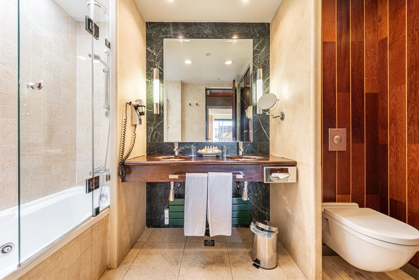 2 slaapkamer Penthouse te koop in Marbella met zwembad garage - € 1.290.000 (Ref: 5268483)