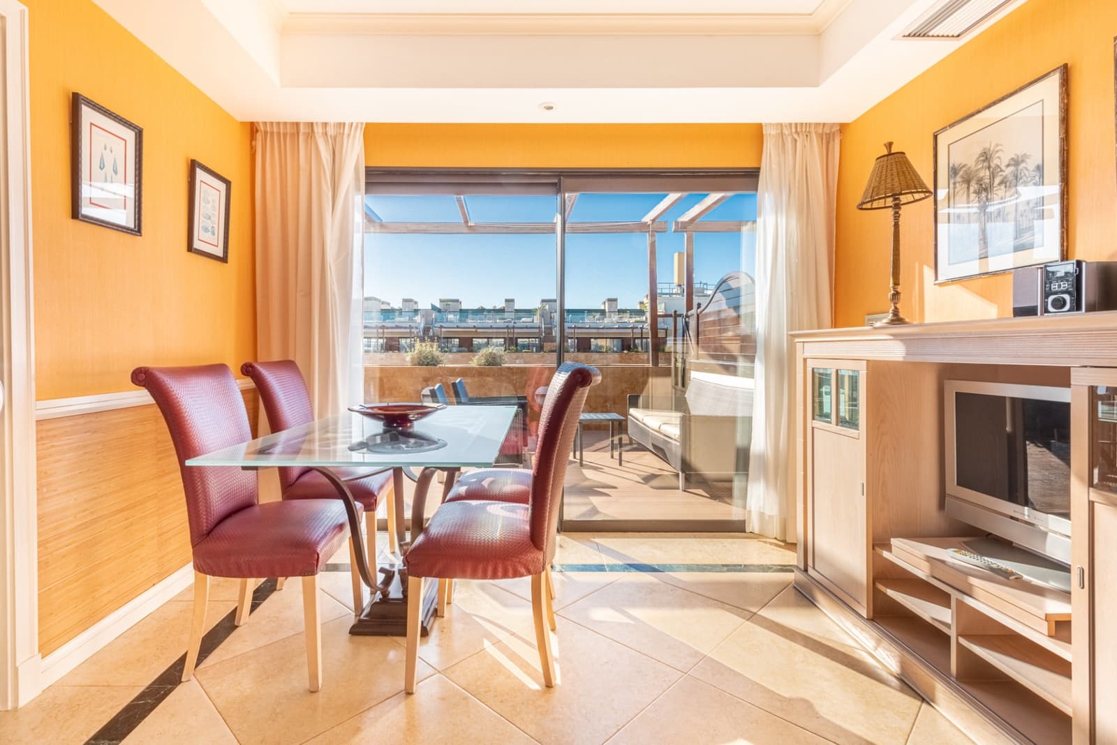 Ático de 2 habitaciones en Marbella en venta con piscina garaje - 1.290.000 € (Ref: 5268483)