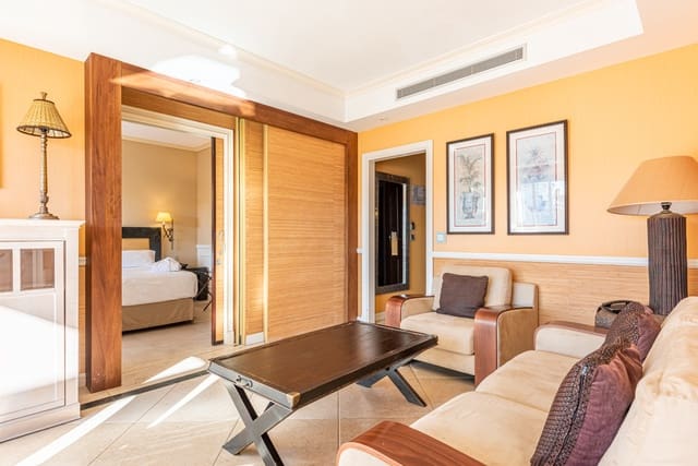 2 soveværelse Penthouse til salg i Marbella med swimmingpool garage - € 1.290.000 (Ref: 5268483)