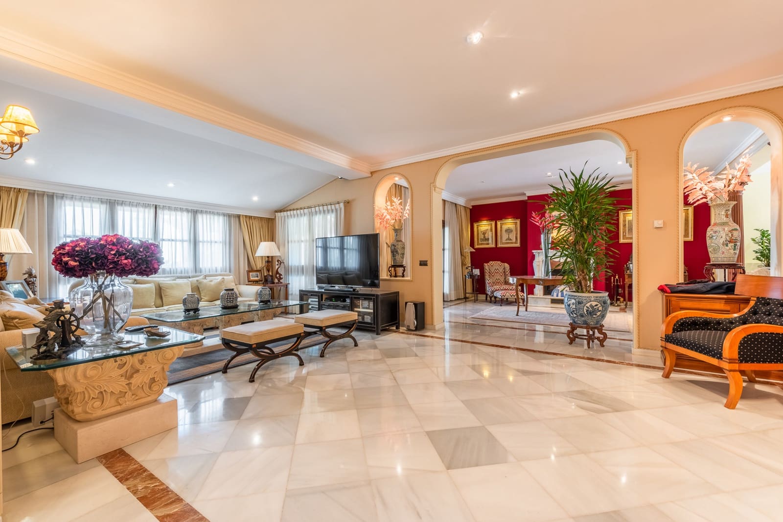 5 slaapkamer Villa te koop in Estepona met zwembad garage - € 4.200.000 (Ref: 5972831)