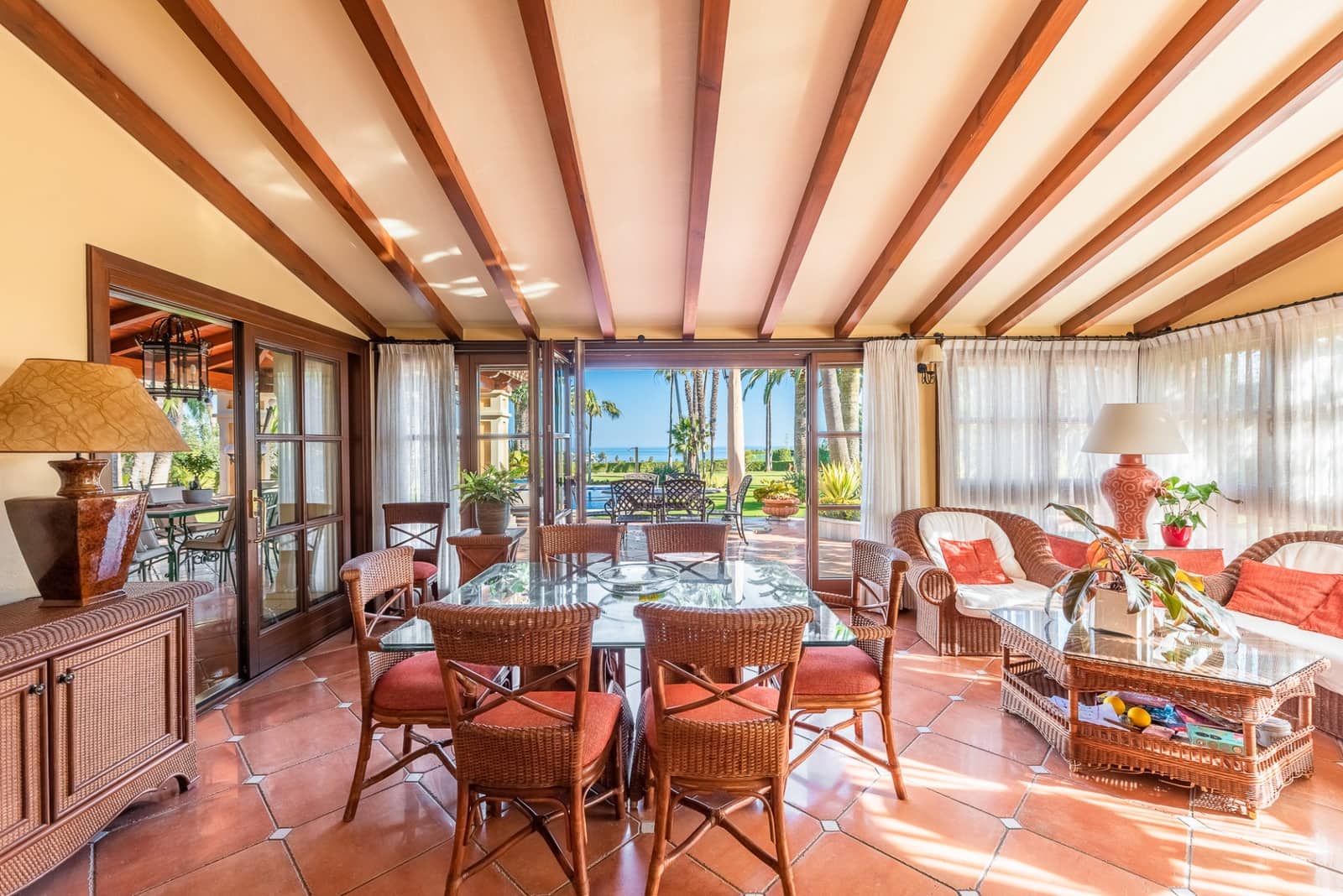 5 slaapkamer Villa te koop in Estepona met zwembad garage - € 4.200.000 (Ref: 5972831)