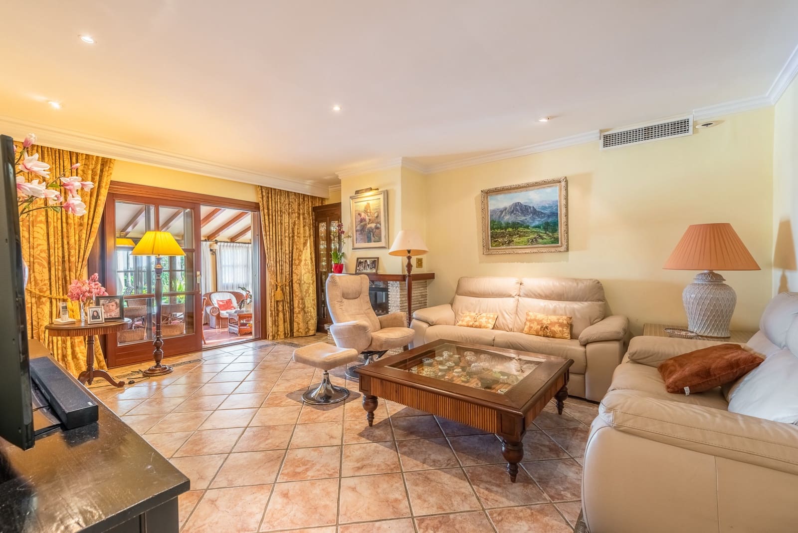 5 slaapkamer Villa te koop in Estepona met zwembad garage - € 4.200.000 (Ref: 5972831)