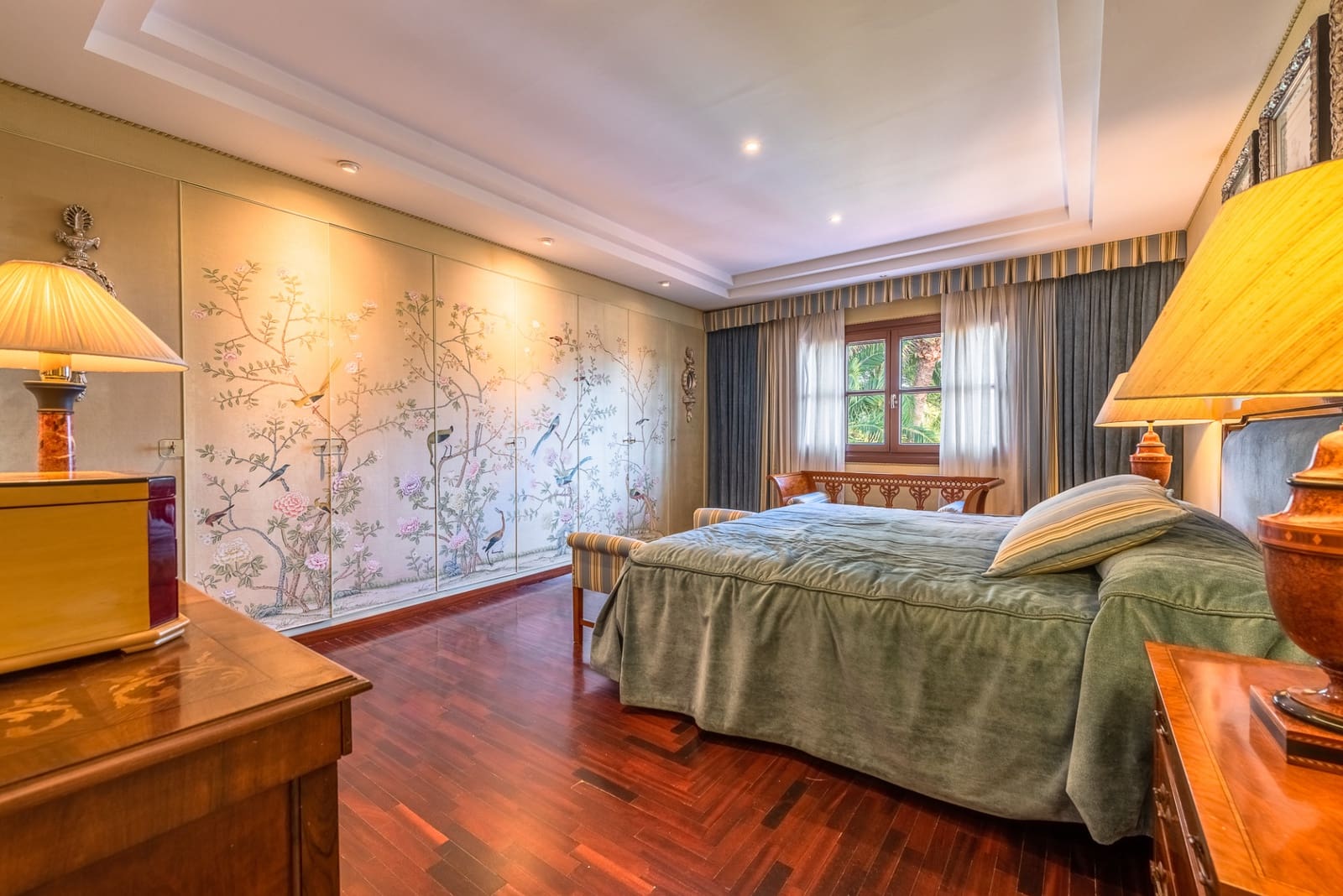 5 slaapkamer Villa te koop in Estepona met zwembad garage - € 4.200.000 (Ref: 5972831)