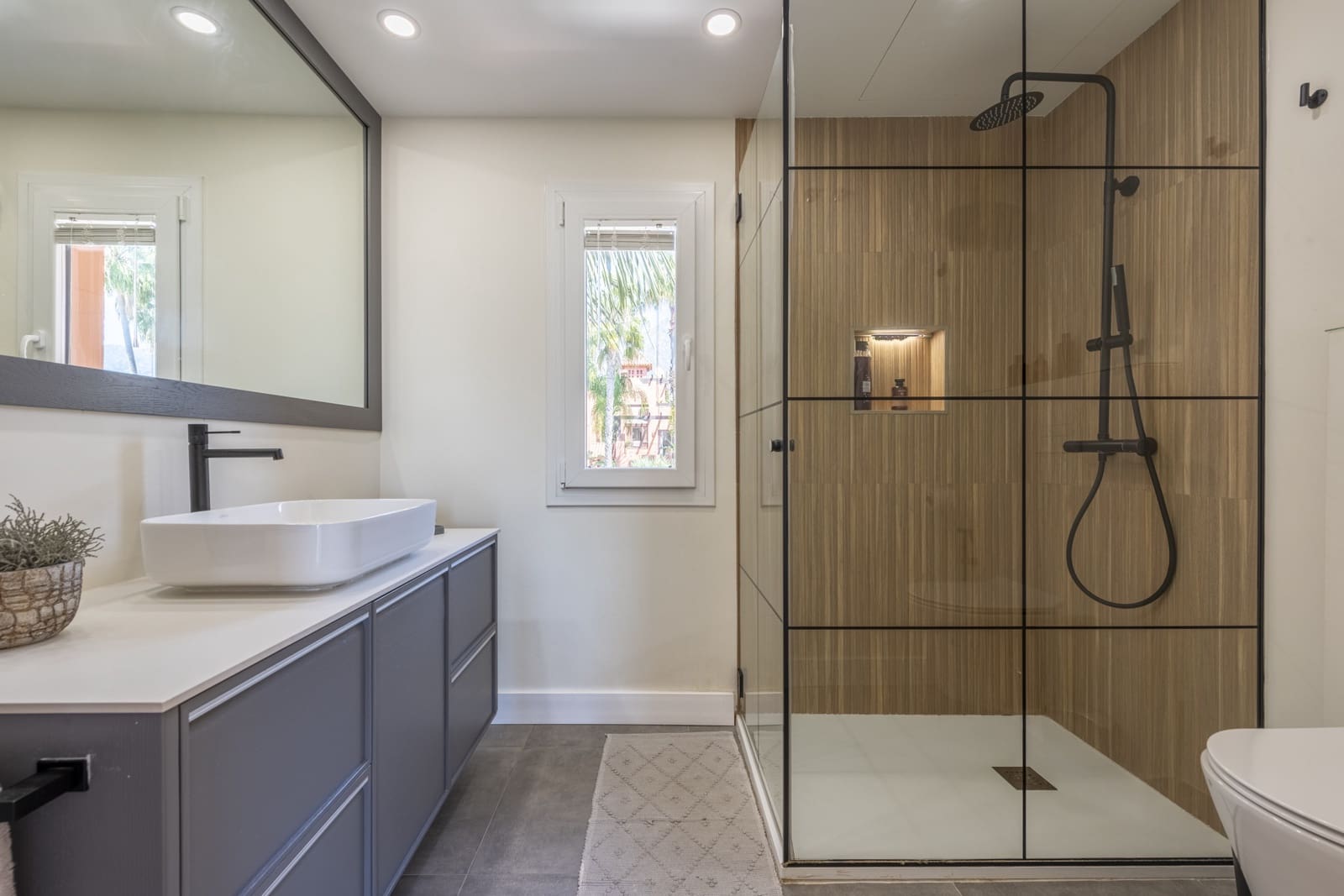 5 soverom Villa til salgs i Marbella med svømmebasseng garasje - € 18 000 (Ref: 6069188)