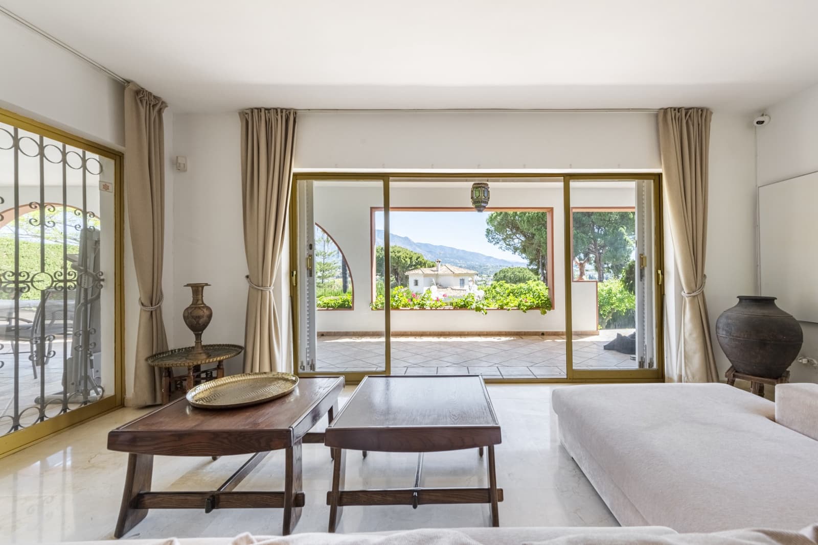 4 makuuhuone Huvila lomavuokrausta paikassa Marbella mukana uima-altaan 
autotalli - 7 500 € (Ref: 6069253)