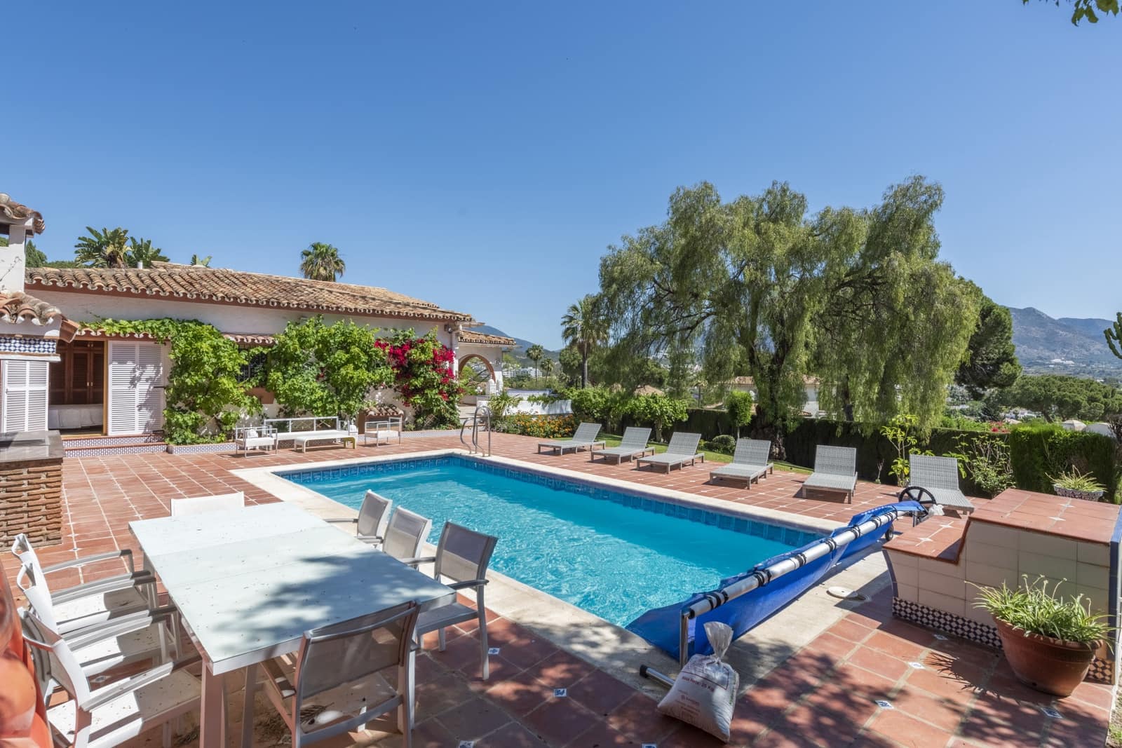 4 makuuhuone Huvila lomavuokrausta paikassa Marbella mukana uima-altaan 
autotalli - 7 500 € (Ref: 6069253)