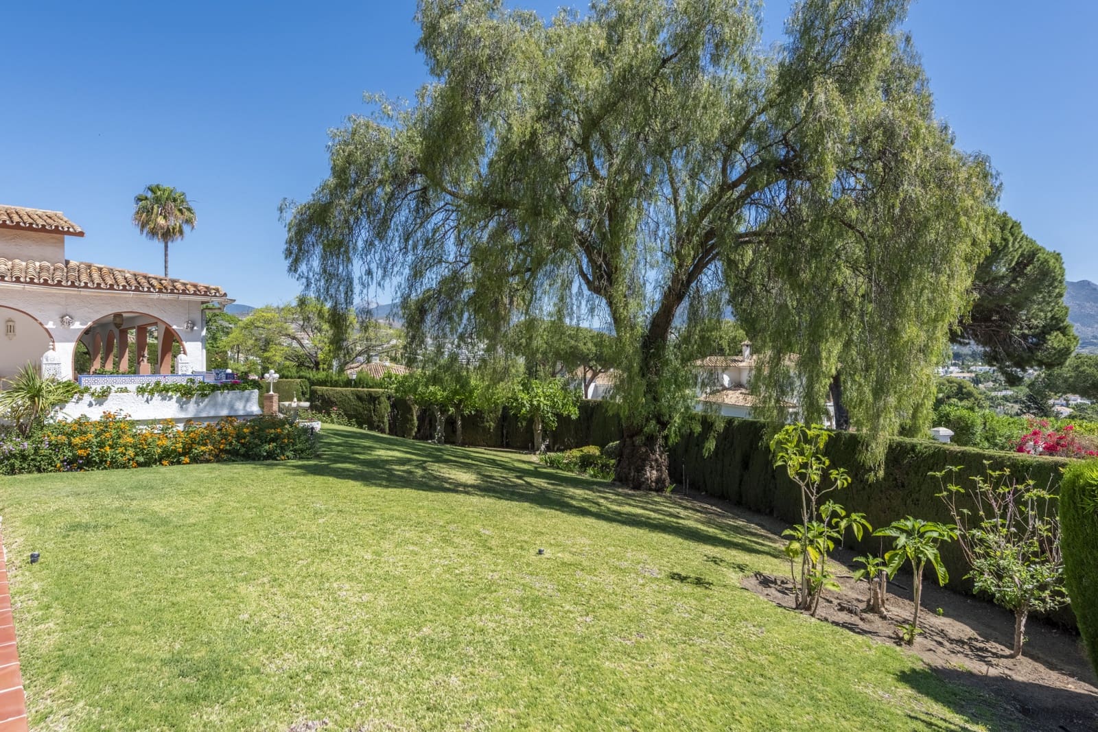 4 makuuhuone Huvila lomavuokrausta paikassa Marbella mukana uima-altaan 
autotalli - 7 500 € (Ref: 6069253)